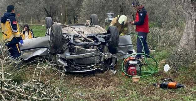 Balıkesir Havran'da Feci Trafik Kazası: Otomobil Tarlaya Uçtu