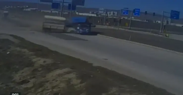 Çorum Alaca'da Feci trafik Kazası: İki ticari araç çarpıştı - 3 yaralı